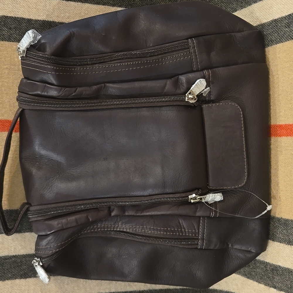 Brown Leather Hanging Travel Toiletry Kit NWOT - Picture 5 of 13